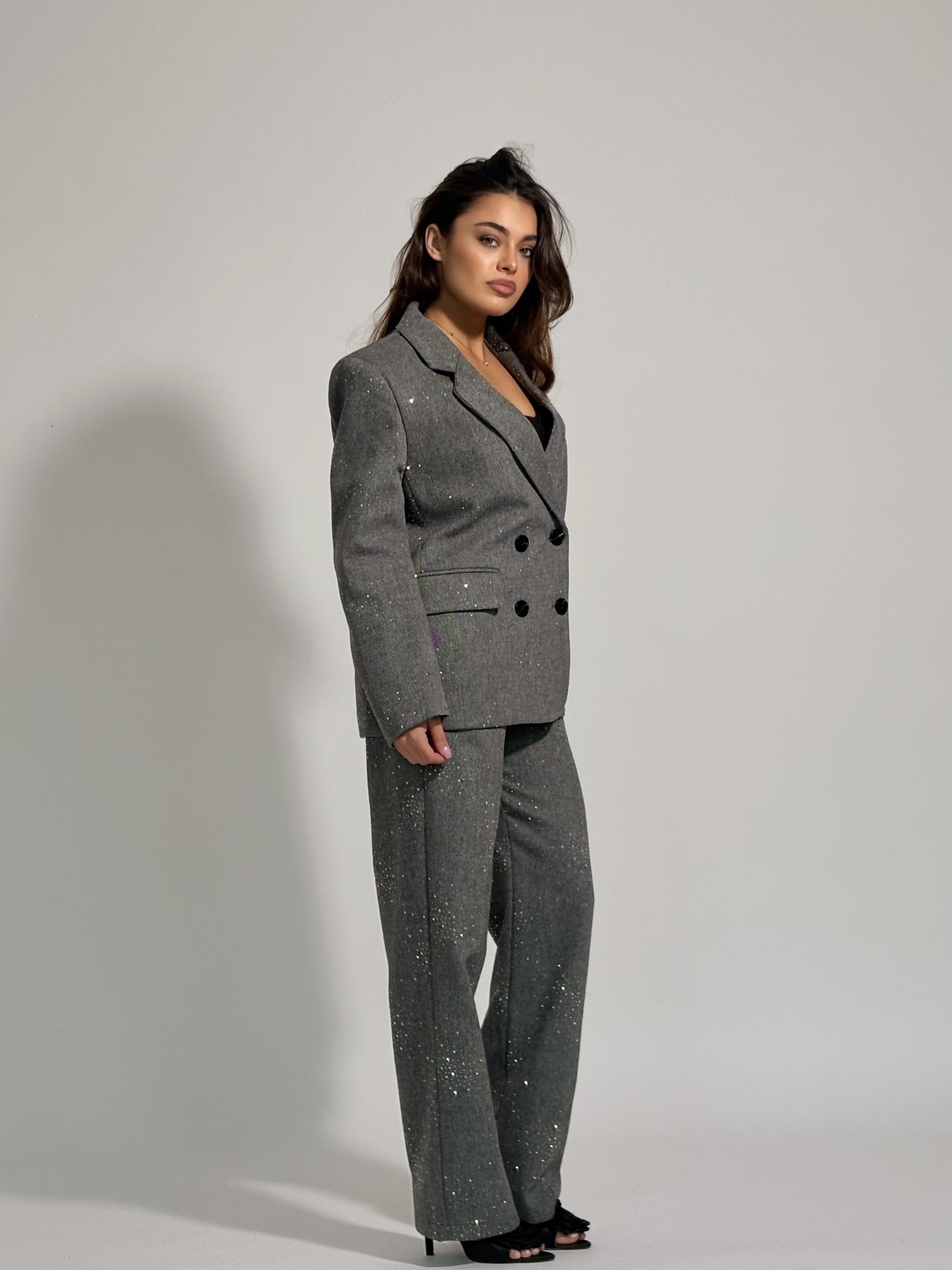 Костюм Viola с камъни и вълна