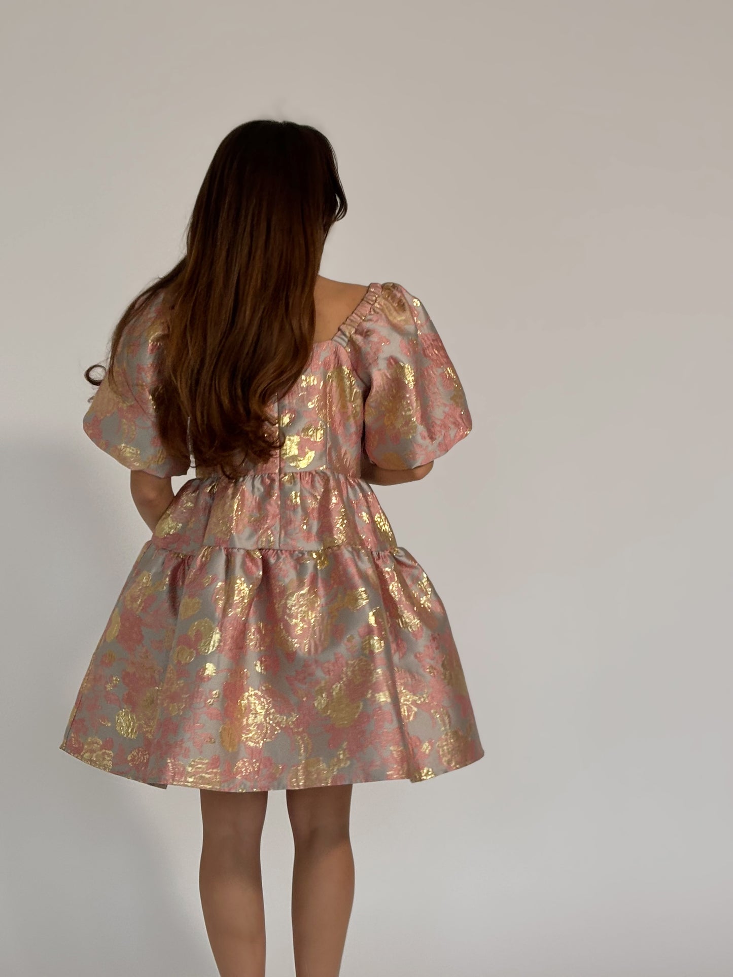 Glamour dress with gold effect